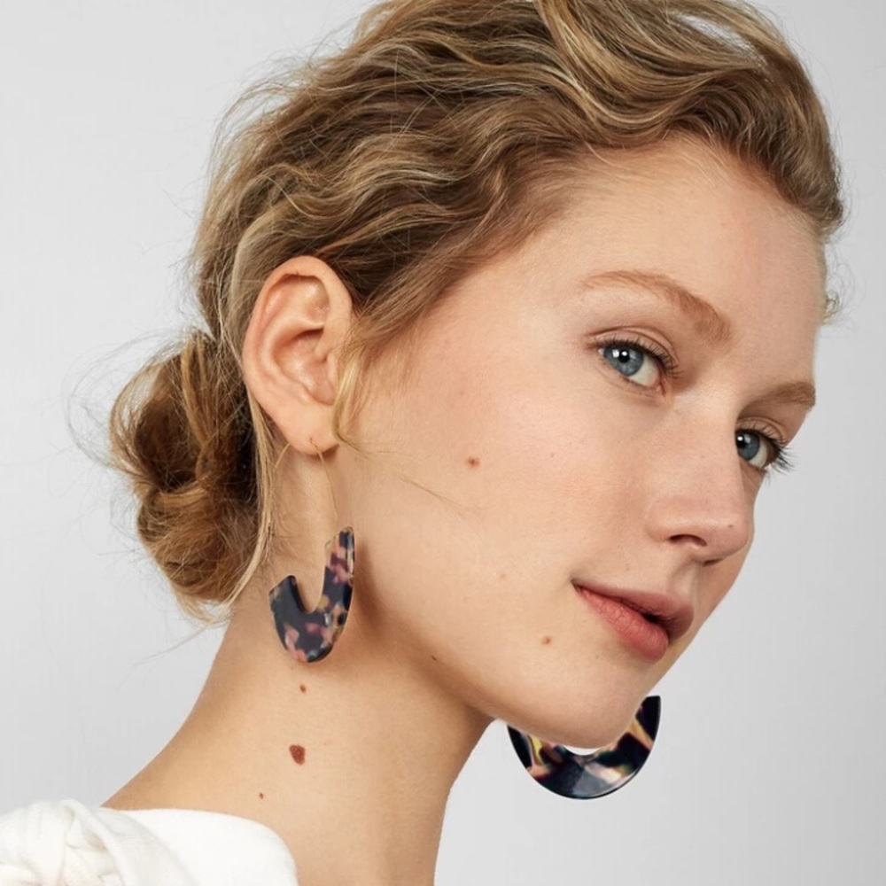 🔴𝟱/$𝟭𝟱🔴𝗖𝗟𝗘𝗔𝗥𝗔𝗡𝗖𝗘 Cream Earrings NEW - Picture 4 of 9